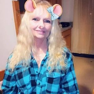 Meet your Posher, Delores